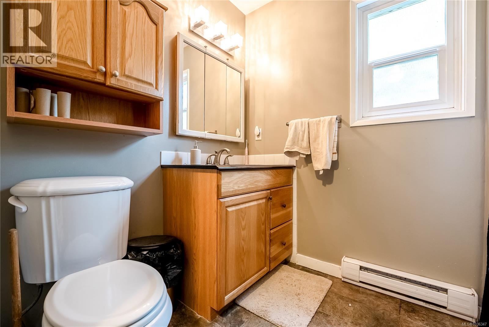 4120 Quadra St, Saanich, British Columbia  V8X 3B9 - Photo 24 - 1036347