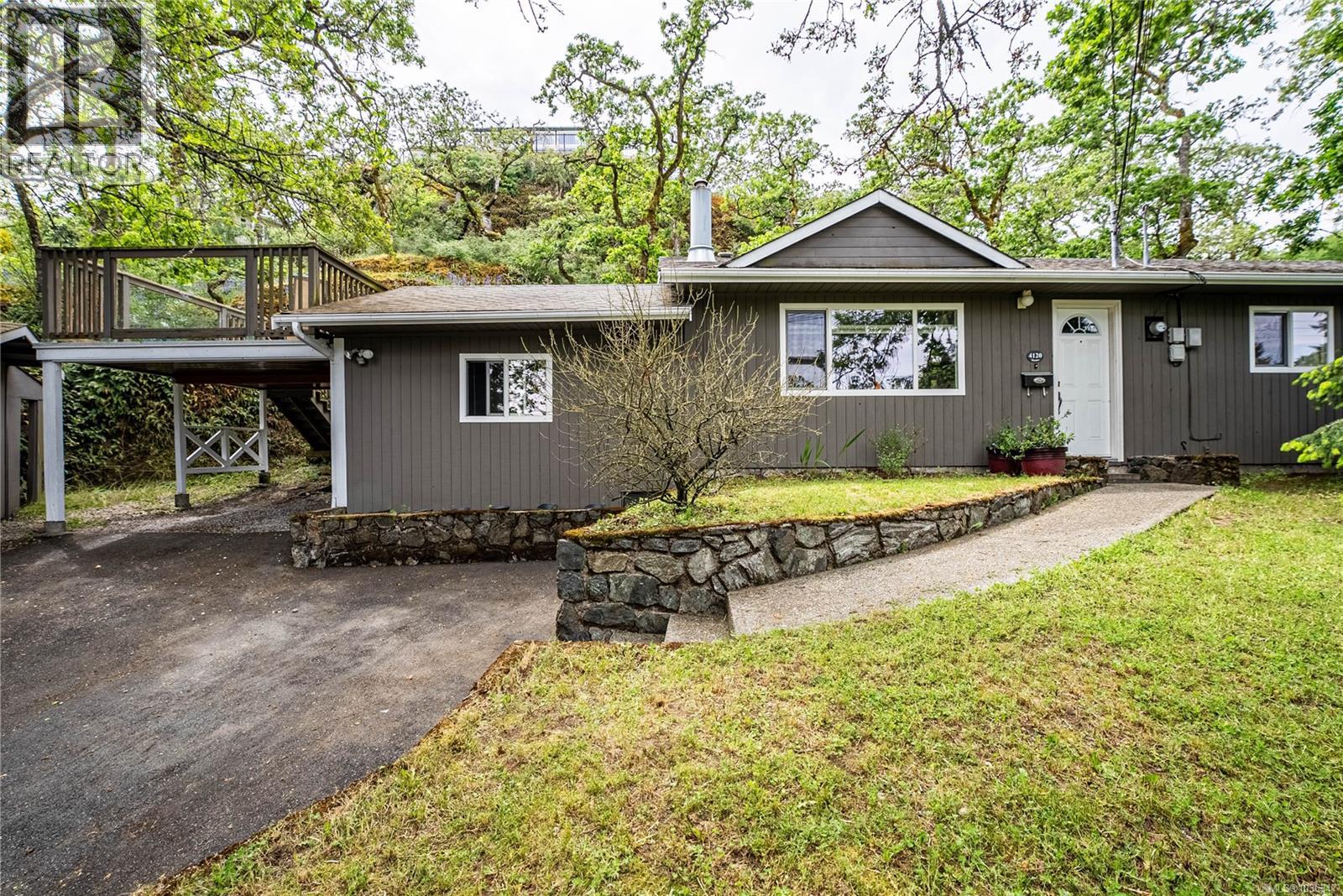 4120 Quadra St, Saanich, British Columbia  V8X 3B9 - Photo 34 - 1036347