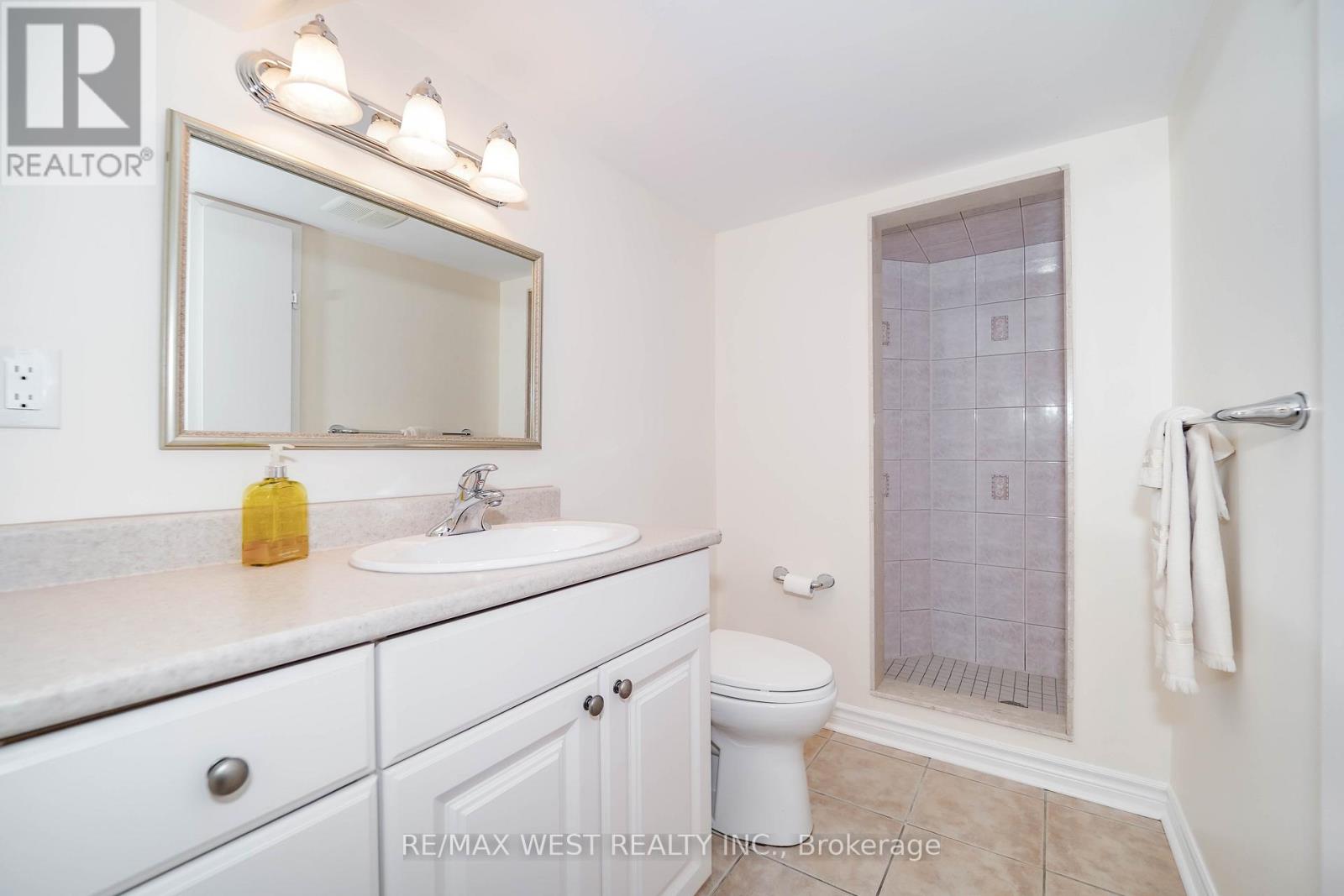 39 Sylwood Crescent, Vaughan, Ontario  L6A 2R2 - Photo 17 - N13157634