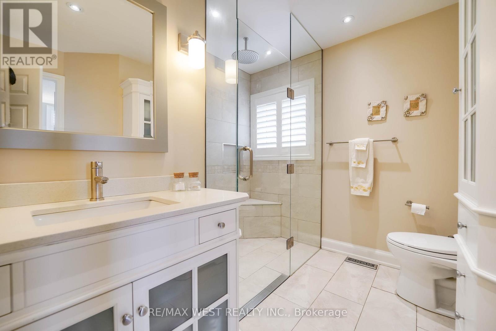 39 Sylwood Crescent, Vaughan, Ontario  L6A 2R2 - Photo 9 - N13157634