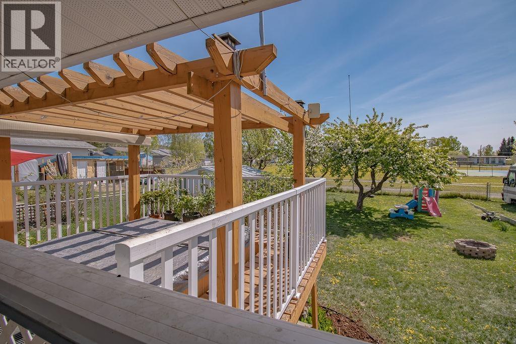273 Dogwood Street, Fort St. James, British Columbia  V0J 1P0 - Photo 28 - R3126004