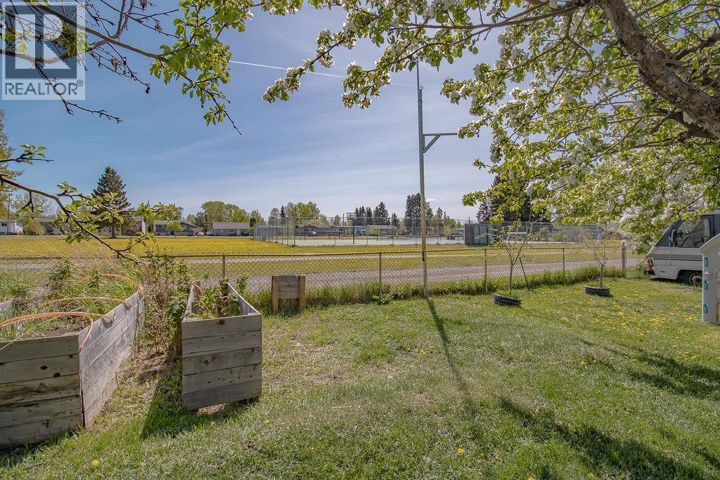 273 Dogwood Street, Fort St. James, British Columbia  V0J 1P0 - Photo 33 - R3126004
