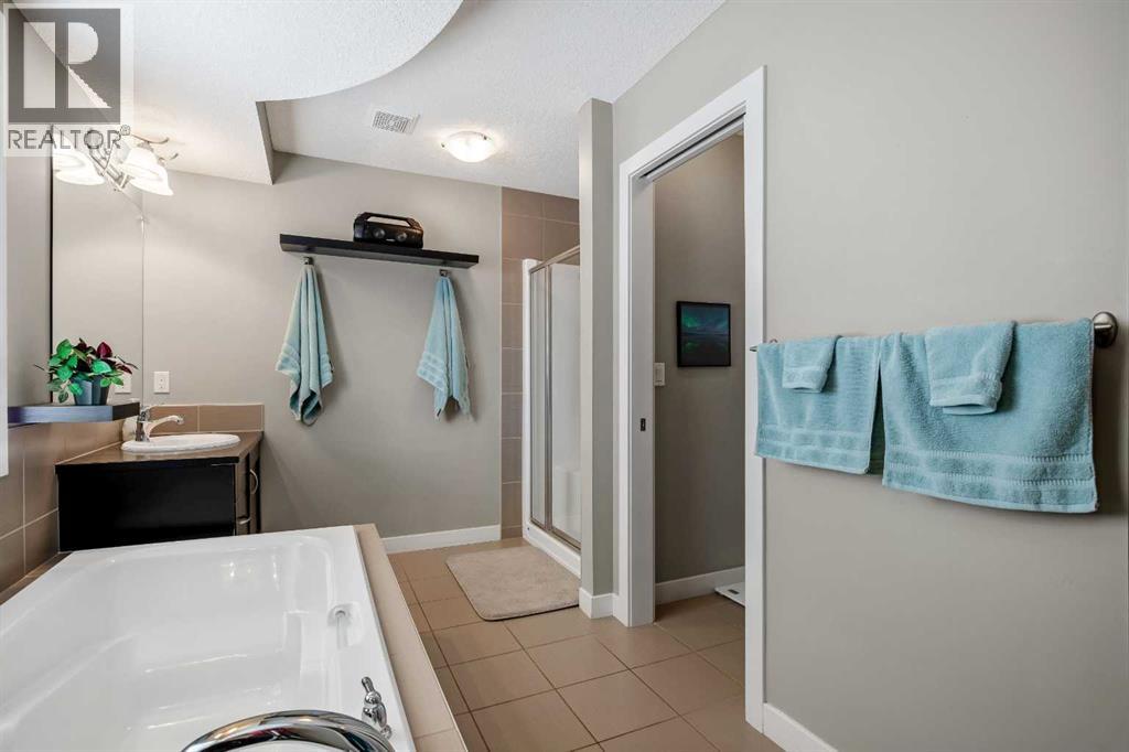 102 Cimarron Vista Crescent, Okotoks, Alberta  T1S 0K2 - Photo 23 - A2302943