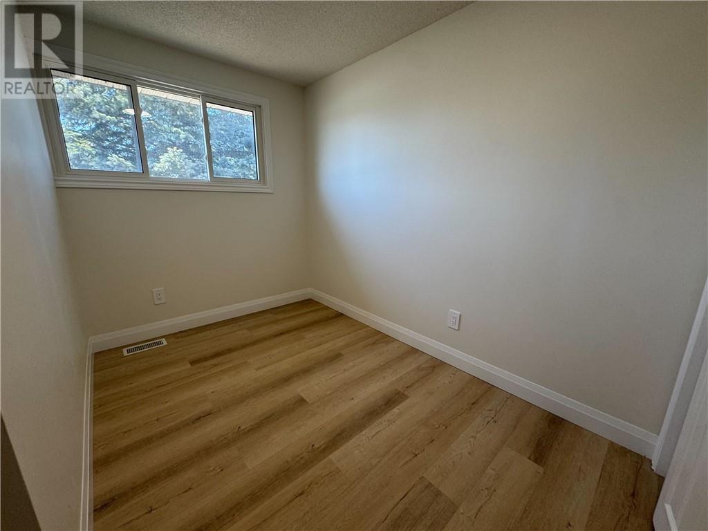 2600 Municipal Road Unit# Upper, Val Caron, Ontario  P3N 1K6 - Photo 12 - 2127926