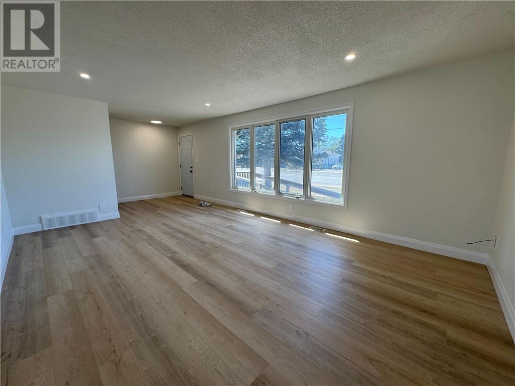 2600 Municipal Road Unit# Upper, Val Caron, Ontario  P3N 1K6 - Photo 21 - 2127926