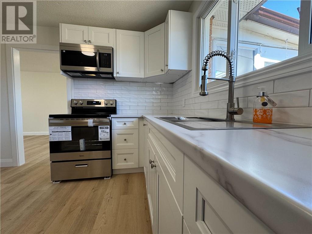 2600 Municipal Road Unit# Upper, Val Caron, Ontario  P3N 1K6 - Photo 5 - 2127926