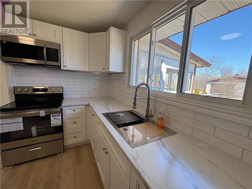 2600 Municipal Road Unit# Upper, Val Caron, Ontario  P3N 1K6 - Photo 6 - 2127926