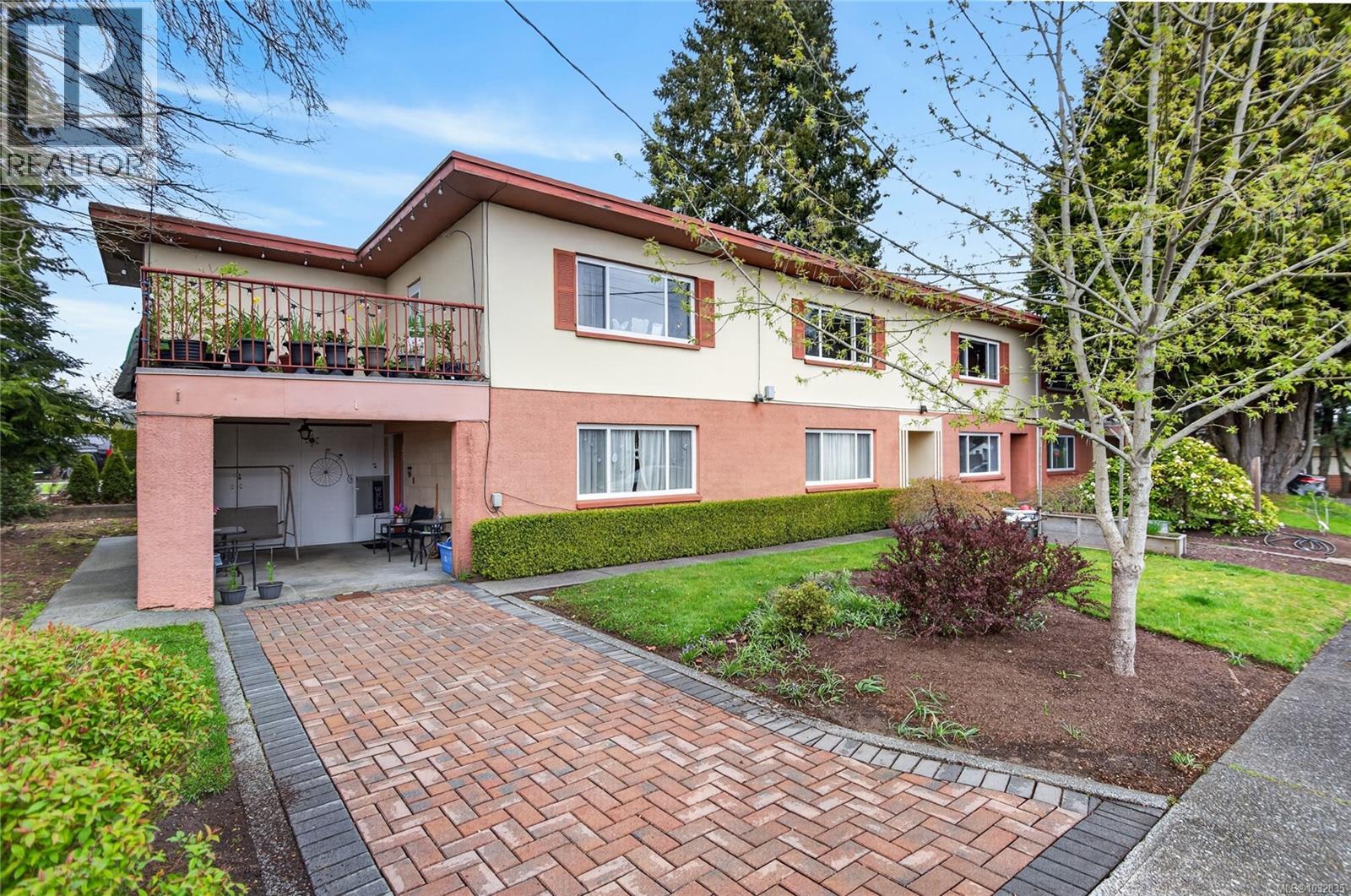 575 14th St, Courtenay, British Columbia  V9N 1W4 - Photo 1 - 1032835