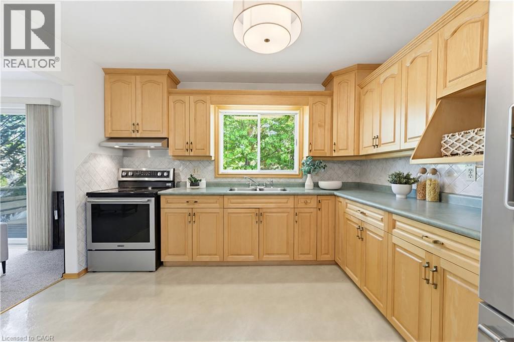 216 Mcgarry Drive, Kitchener, Ontario  N2N 1H9 - Photo 11 - 40825973