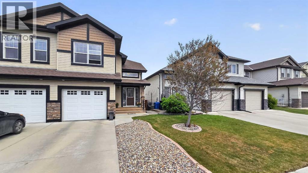 751 Silkstone Close W, Lethbridge, Alberta  T1J 4B9 - Photo 1 - A2313230