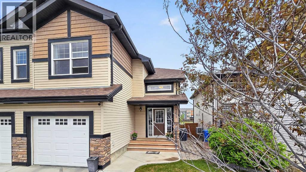 751 Silkstone Close W, Lethbridge, Alberta  T1J 4B9 - Photo 2 - A2313230