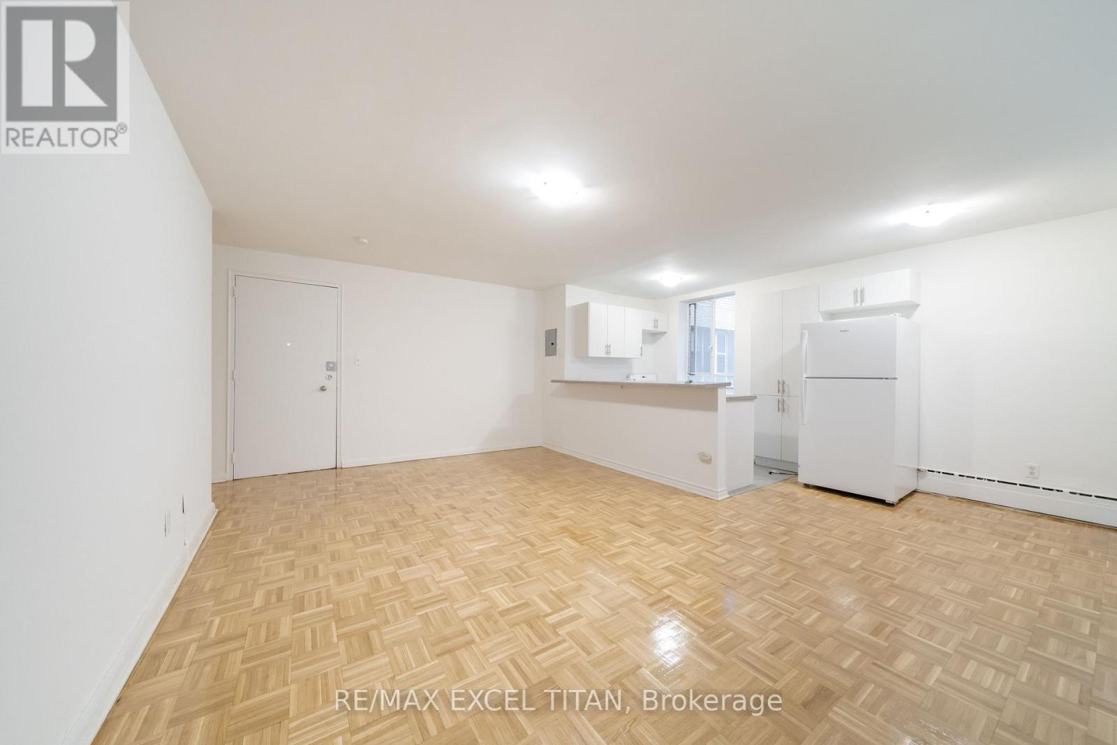 M9 - 77 Erskine Avenue, Toronto, Ontario  M4P 1Y5 - Photo 7 - C13157380
