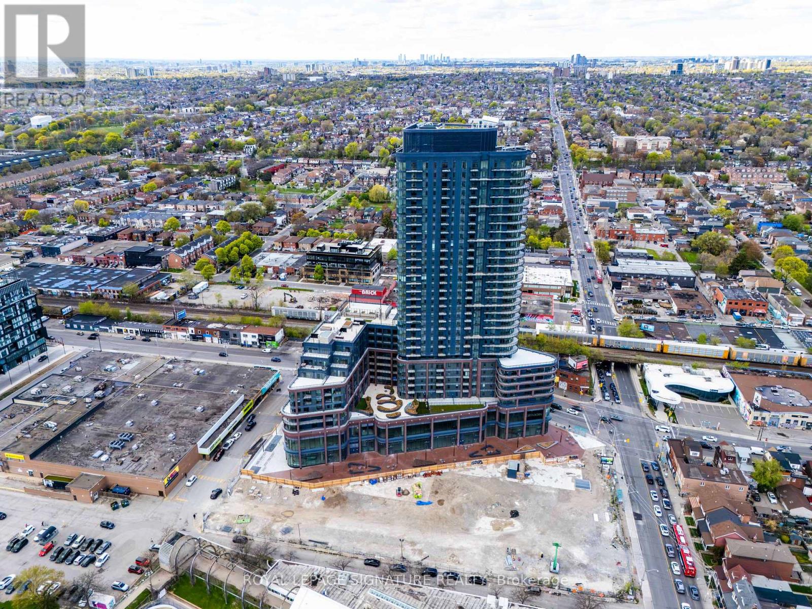 1601 - 1185 Dupont Street, Toronto, Ontario M6H 0G5 - Photo 5 - W13157554