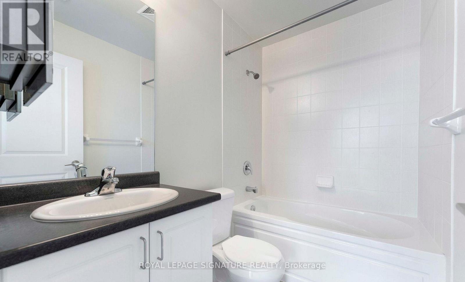 Ph216 - 349 Rathburn Road W, Mississauga, Ontario  L5B 0G9 - Photo 17 - W13157646