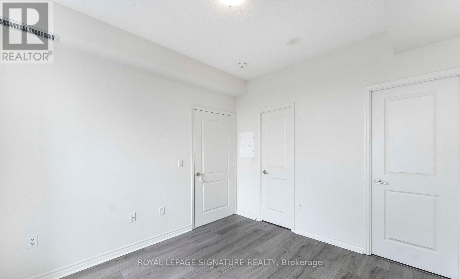 Ph216 - 349 Rathburn Road W, Mississauga, Ontario  L5B 0G9 - Photo 18 - W13157646