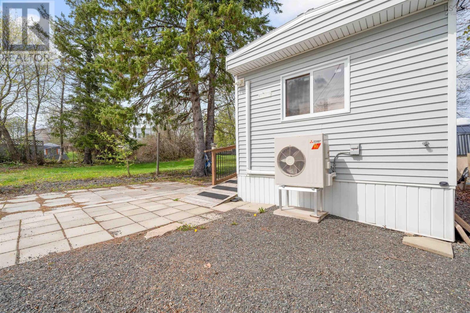 1968 College Street, Westville, Nova Scotia  B0K 2A0 - Photo 4 - 202611713