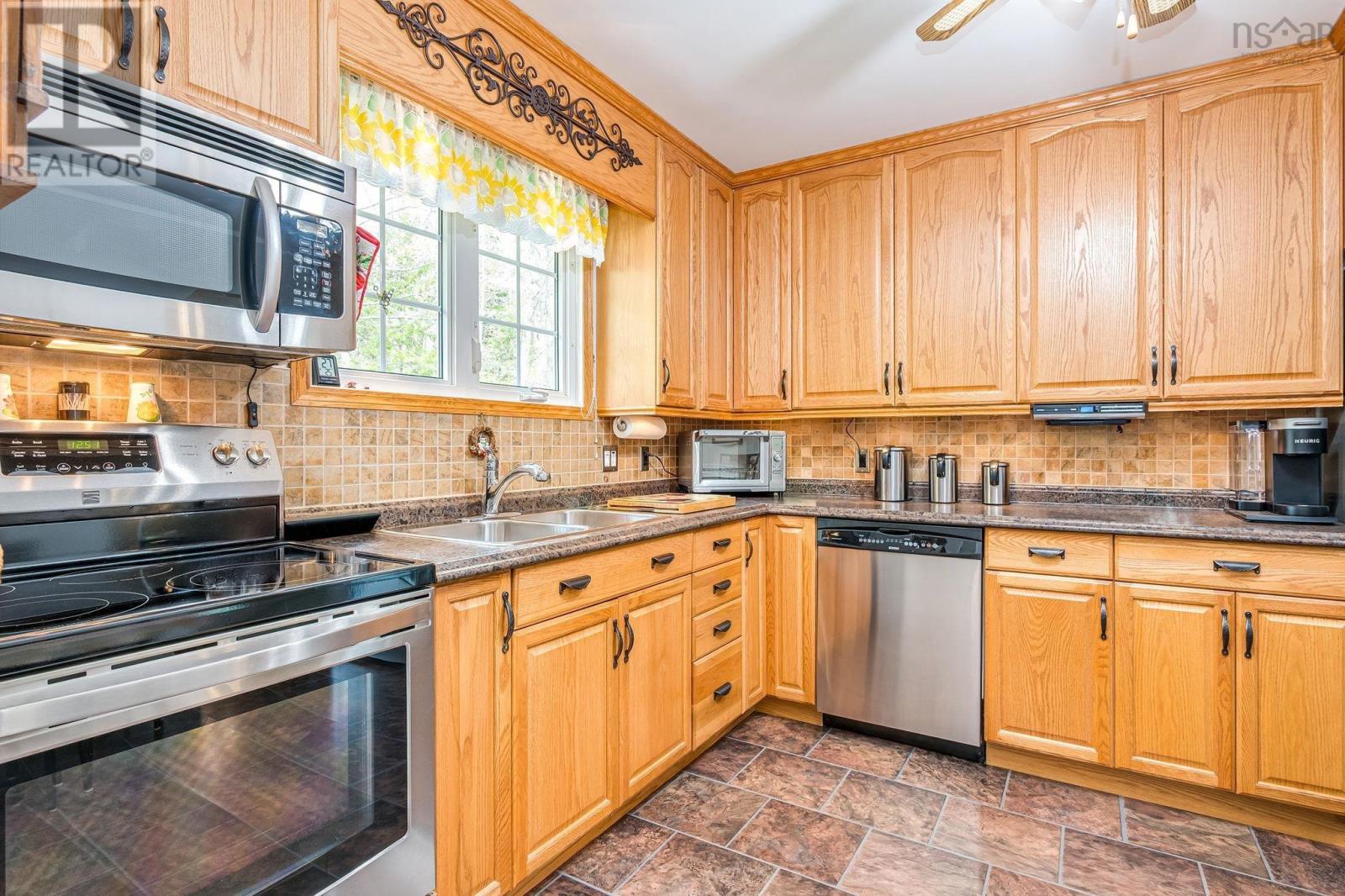 2 Loggen Road, Middle Sackville, Nova Scotia  B4E 1V7 - Photo 19 - 202611714