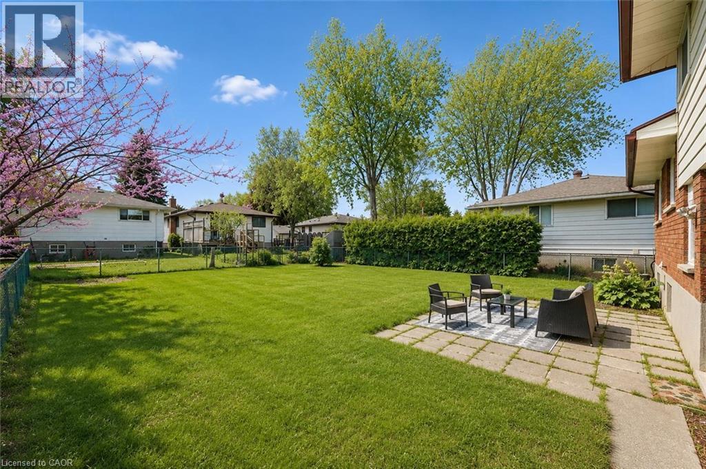17 Glenda Court, Guelph, Ontario  N1H 6V6 - Photo 3 - 40830971