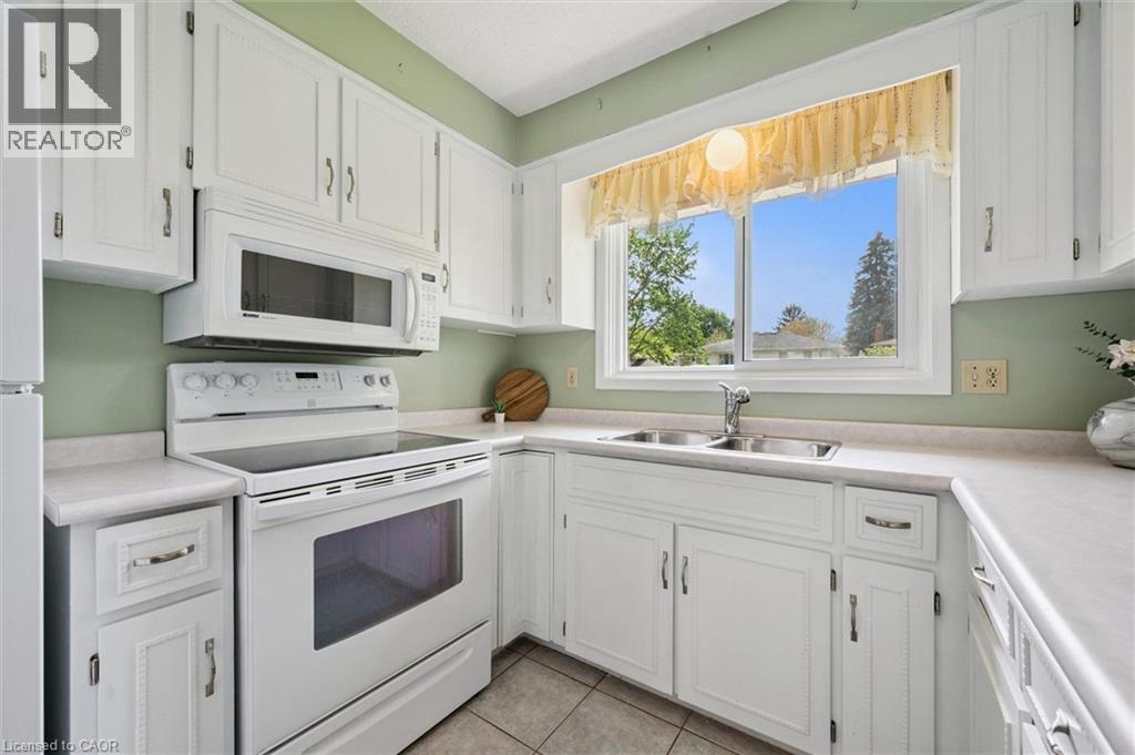 17 Glenda Court, Guelph, Ontario  N1H 6V6 - Photo 7 - 40830971