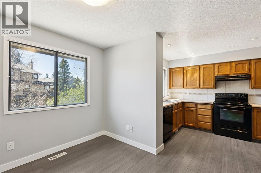 22 Glamis Gardens SW, Calgary, Alberta  T3E 6S4 - Photo 15 - A2310779