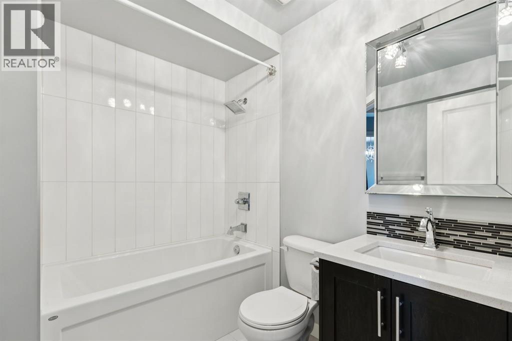 22 Glamis Gardens SW, Calgary, Alberta  T3E 6S4 - Photo 27 - A2310779