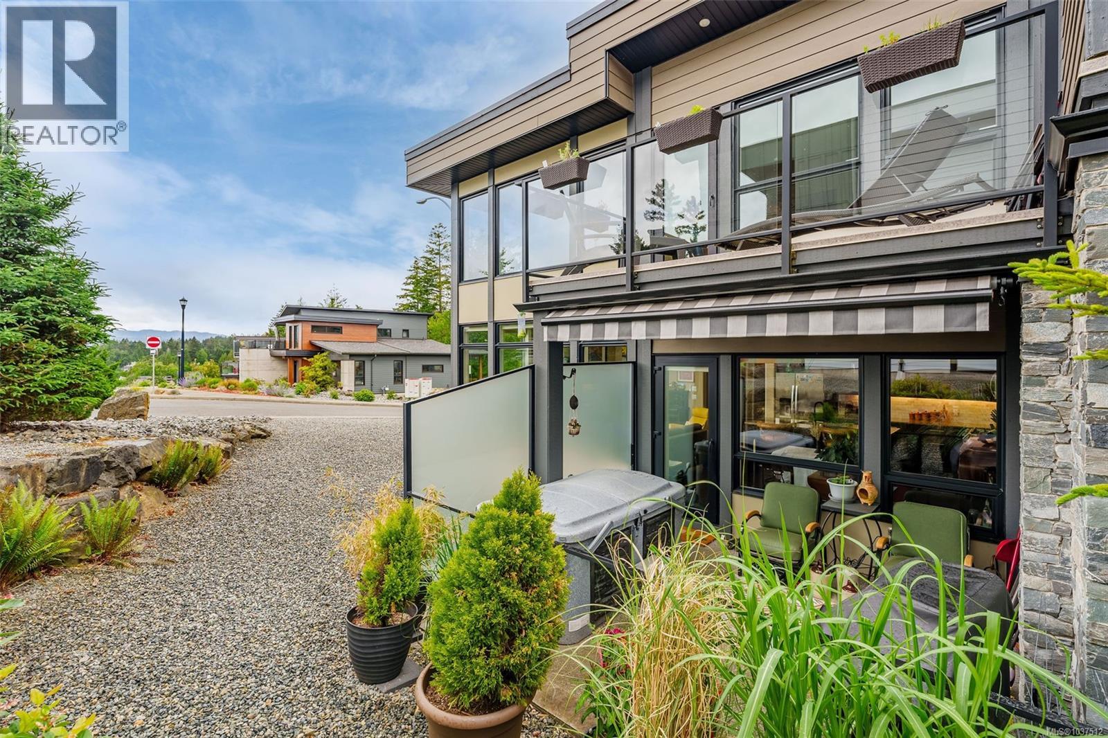 3405 Ocean Mist Pl, Nanaimo, British Columbia  V9T 0E7 - Photo 6 - 1037512