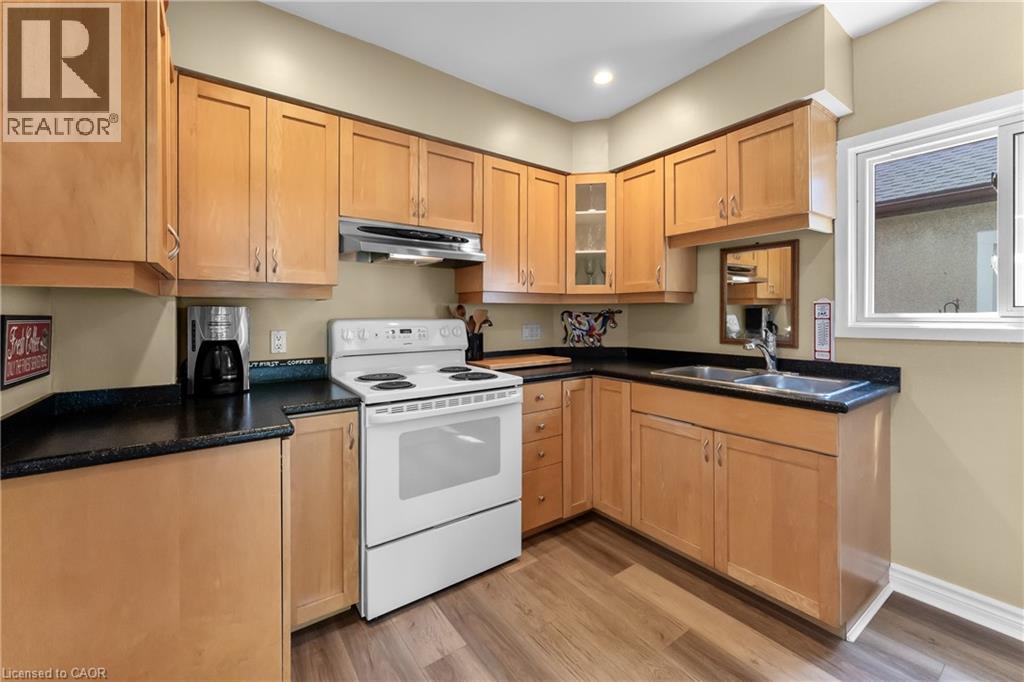 17 Moote Street, St. Catharines, Ontario  L2N 1B3 - Photo 13 - 40832373