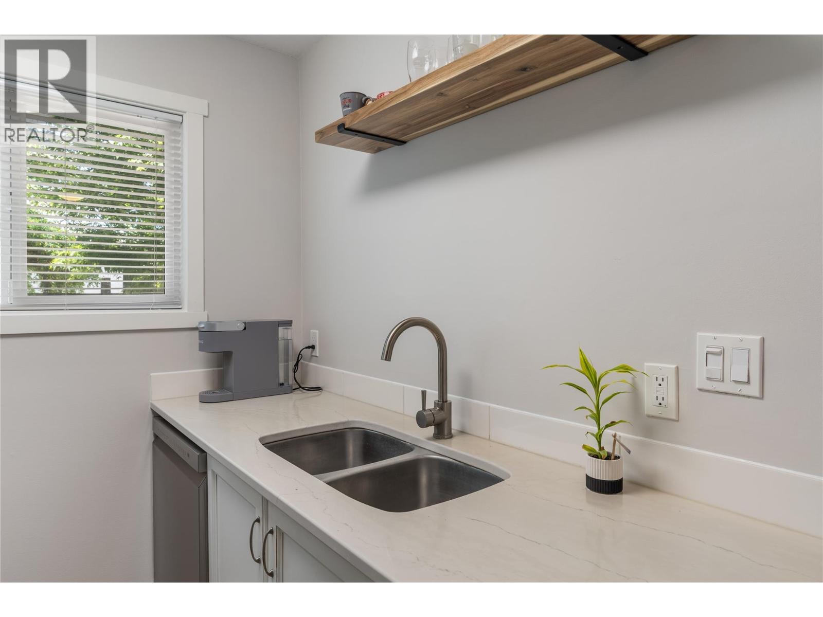 3135 Walnut Road Unit# 4, Kelowna, British Columbia  V1W 3T6 - Photo 11 - 10387760