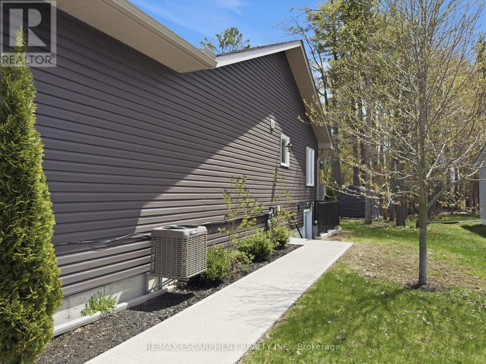 10 Thain Street W, Gravenhurst, Ontario  P1P 1Z6 - Photo 19 - X13157476
