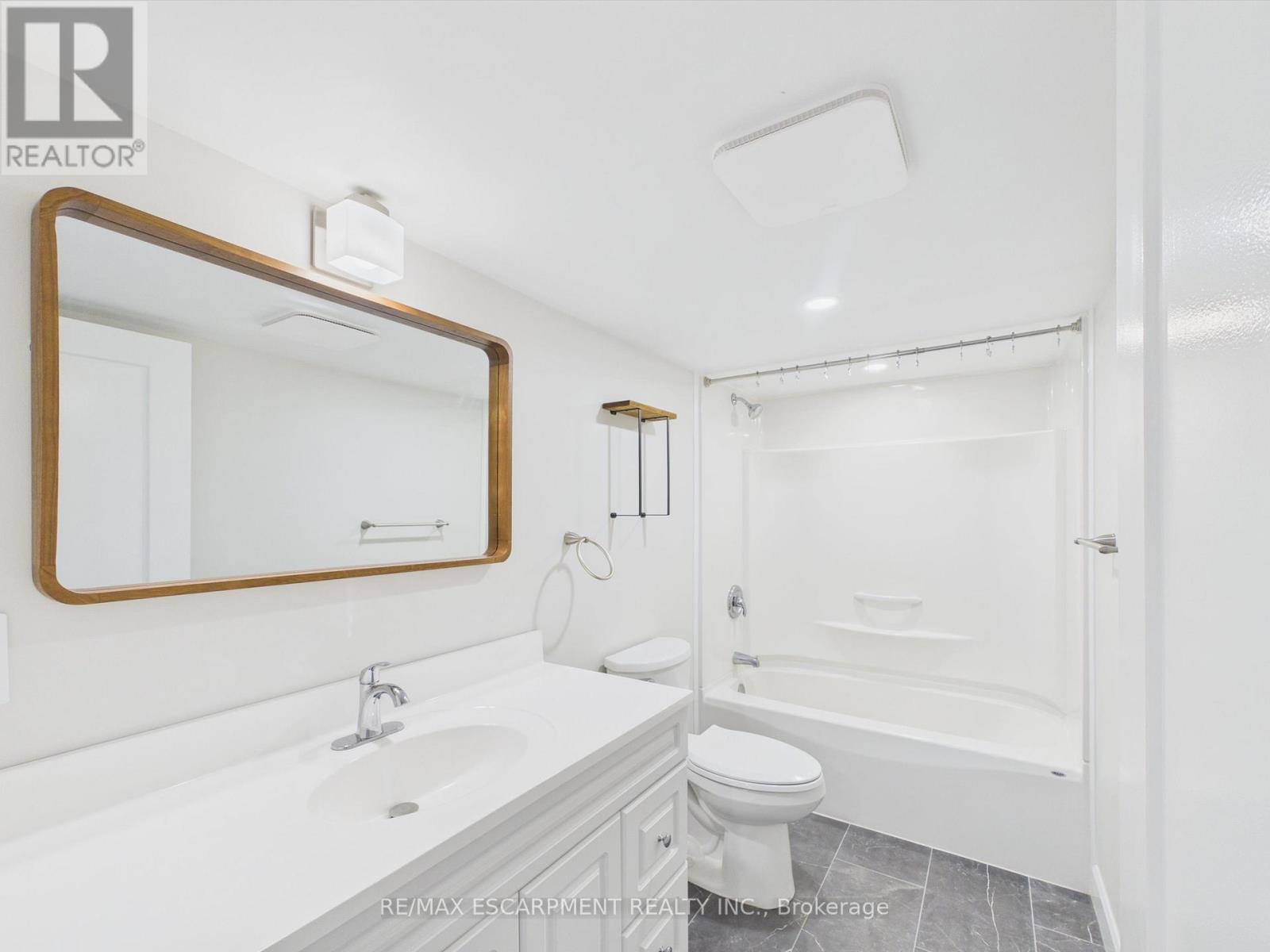 10 Thain Street W, Gravenhurst, Ontario  P1P 1Z6 - Photo 30 - X13157476