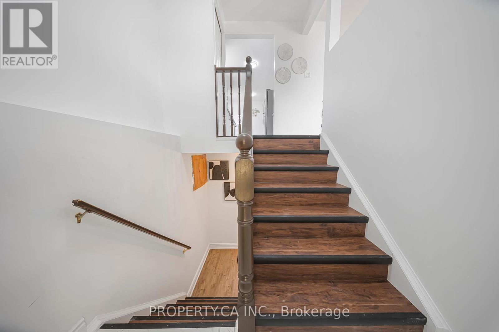 89 Ristau Crescent, Kitchener, Ontario  N2E 3A9 - Photo 3 - X13157488