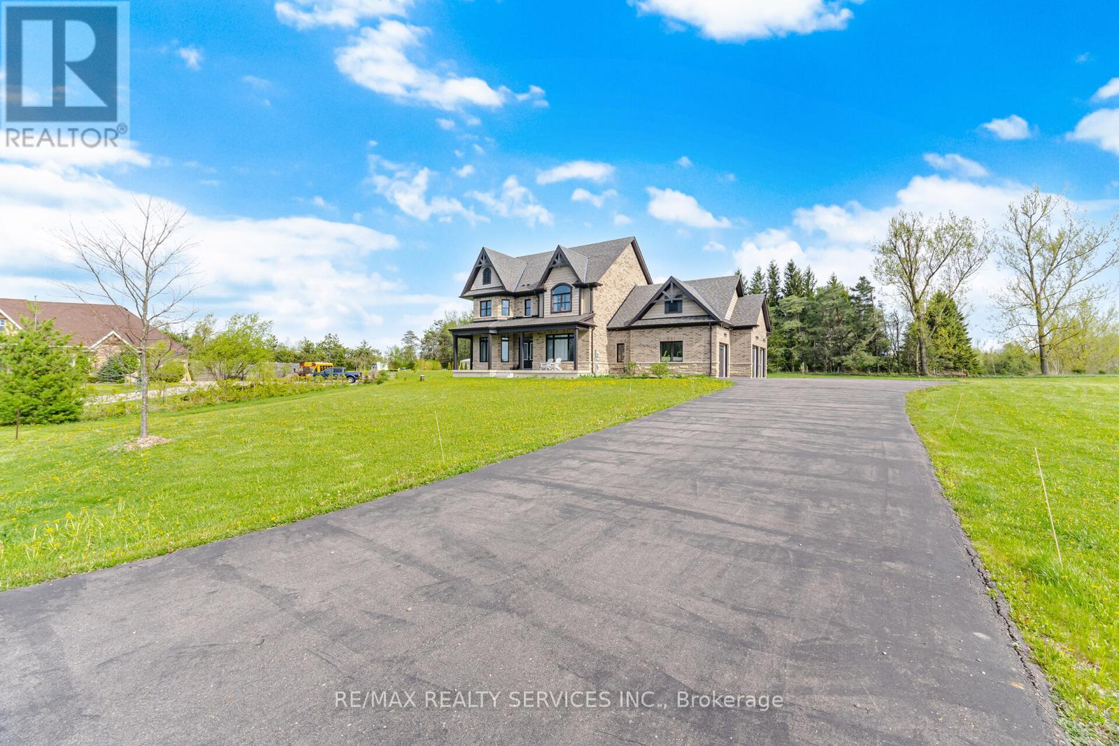 26 Country Meadows Drive, Amaranth, Ontario L9V 3T8 - Photo 3 - X13157636
