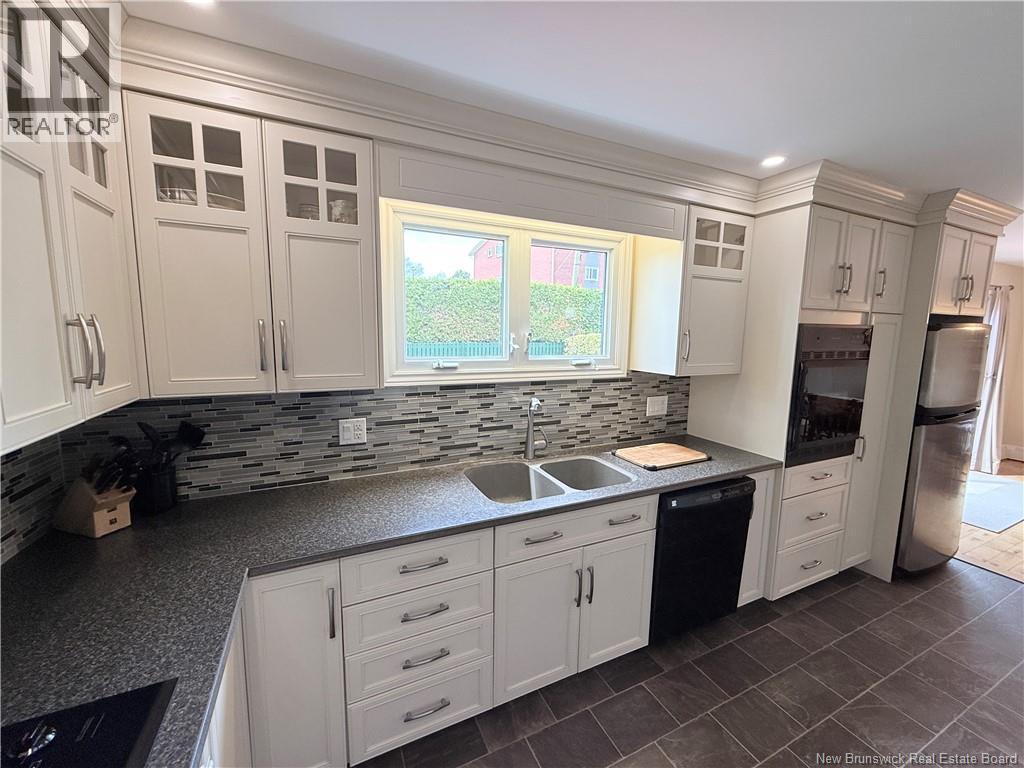 111 Elizabeth Street, Woodstock, New Brunswick  E7M 1P8 - Photo 9 - NB140002