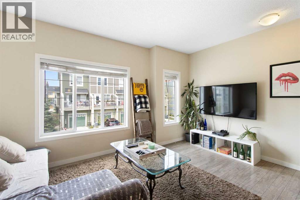 215 Marquis Lane Se, Calgary, Alberta  T3M 2G6 - Photo 17 - A2312600