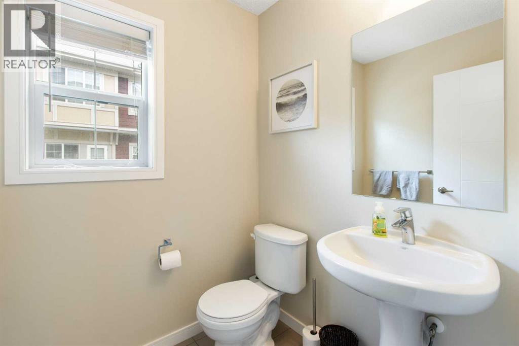 215 Marquis Lane Se, Calgary, Alberta  T3M 2G6 - Photo 3 - A2312600