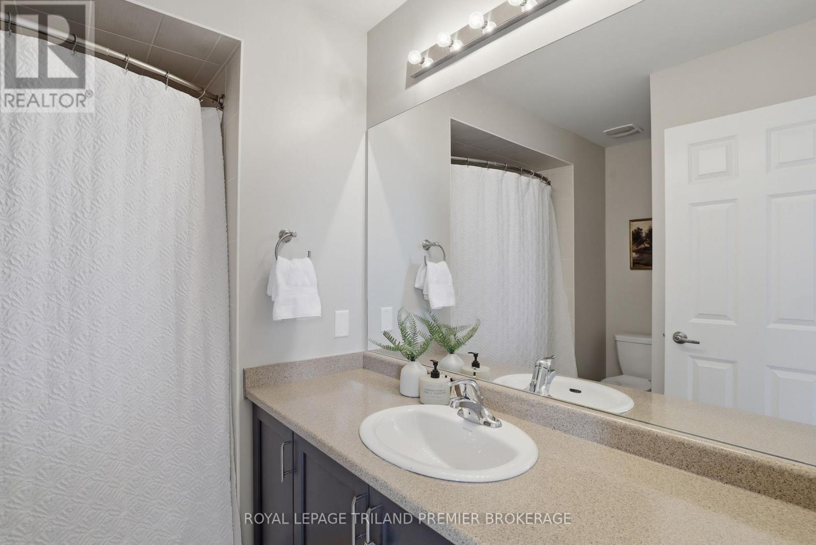 201 Dorchester Court, Woodstock, Ontario  N4S 7W2 - Photo 29 - X13157774