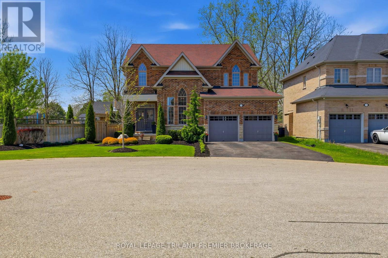 201 Dorchester Court, Woodstock, Ontario  N4S 7W2 - Photo 3 - X13157774