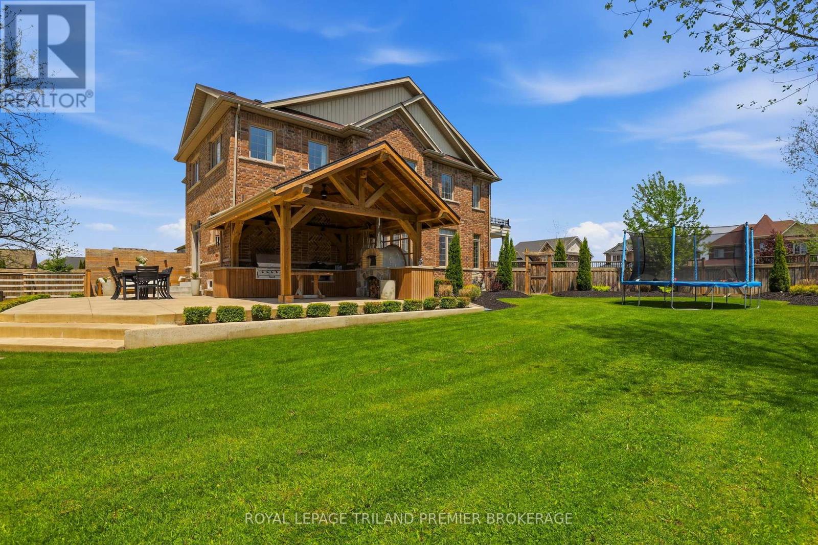 201 Dorchester Court, Woodstock, Ontario  N4S 7W2 - Photo 47 - X13157774