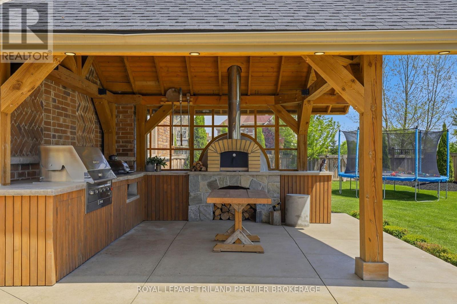 201 Dorchester Court, Woodstock, Ontario  N4S 7W2 - Photo 50 - X13157774