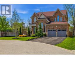 201 DORCHESTER COURT, Woodstock, Ontario