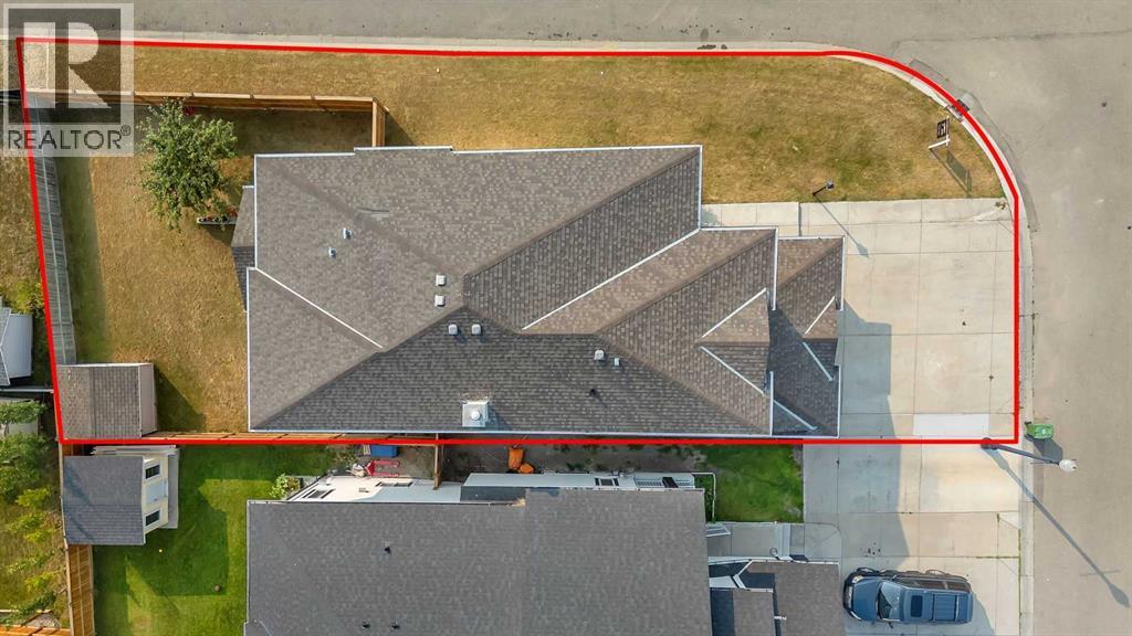 202 Coral Reef Manor NE, Calgary, Alberta  T3J 3Y7 - Photo 7 - A2289045
