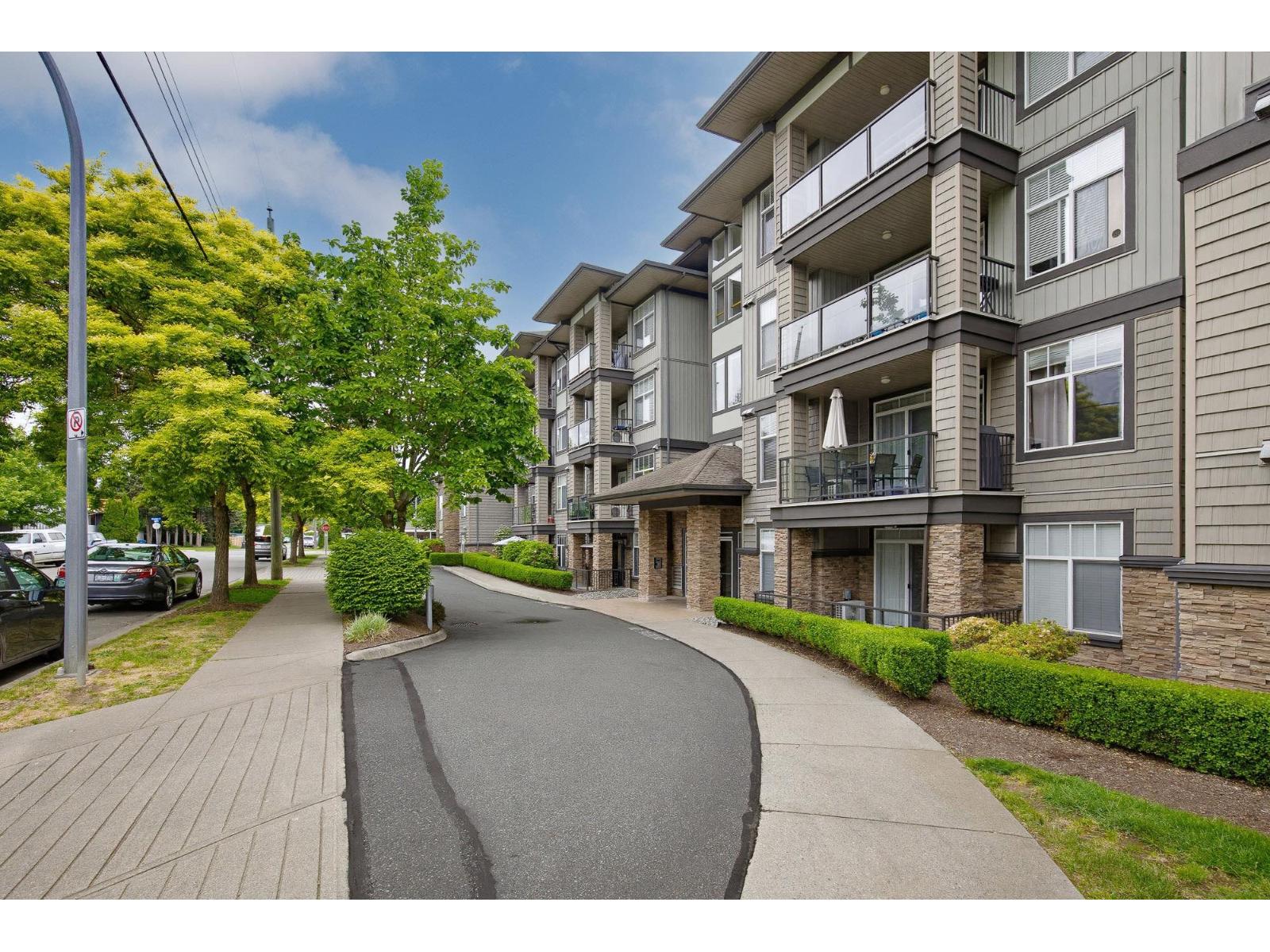 403 2068 Sandalwood Crescent, Abbotsford, British Columbia  V2S 3H6 - Photo 4 - R3126278