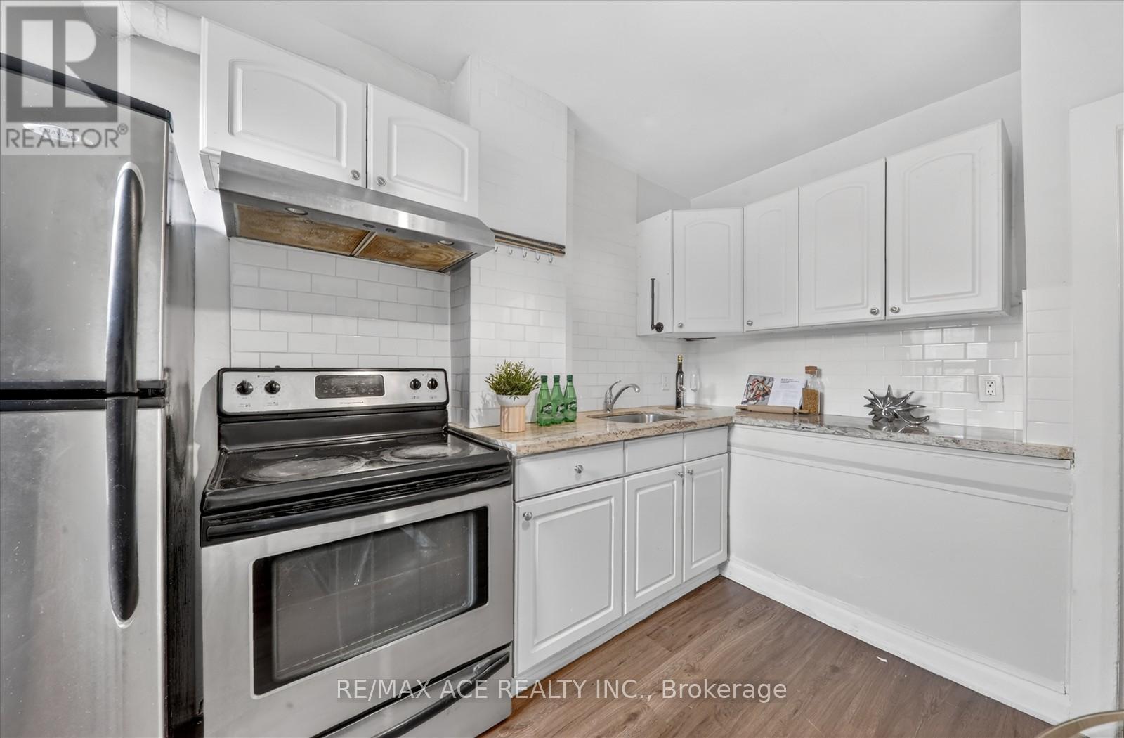 183 Glebemount Avenue, Toronto, Ontario M4C 3S9 - Photo 13 - E13151552