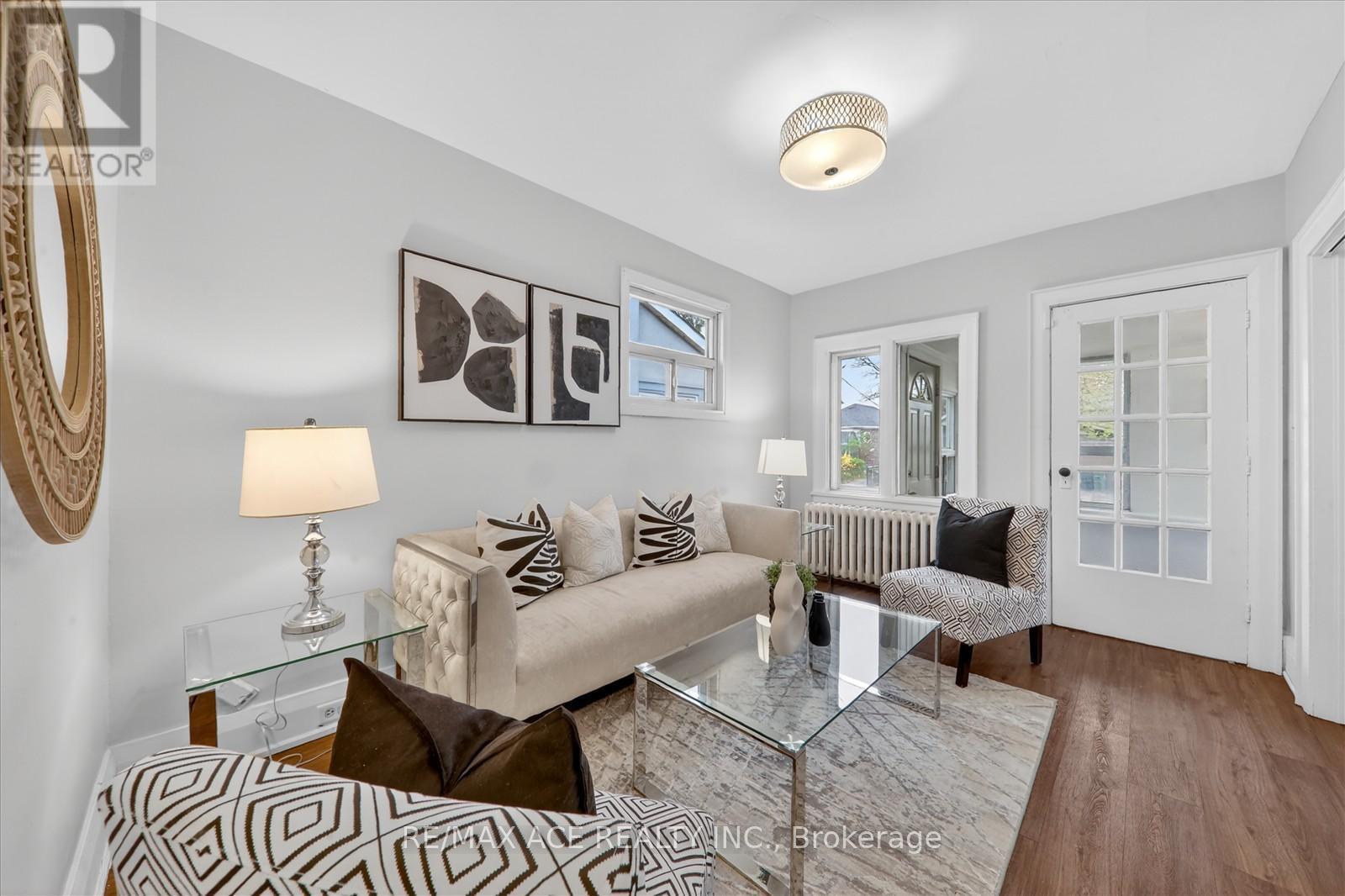 183 Glebemount Avenue, Toronto, Ontario M4C 3S9 - Photo 9 - E13151552