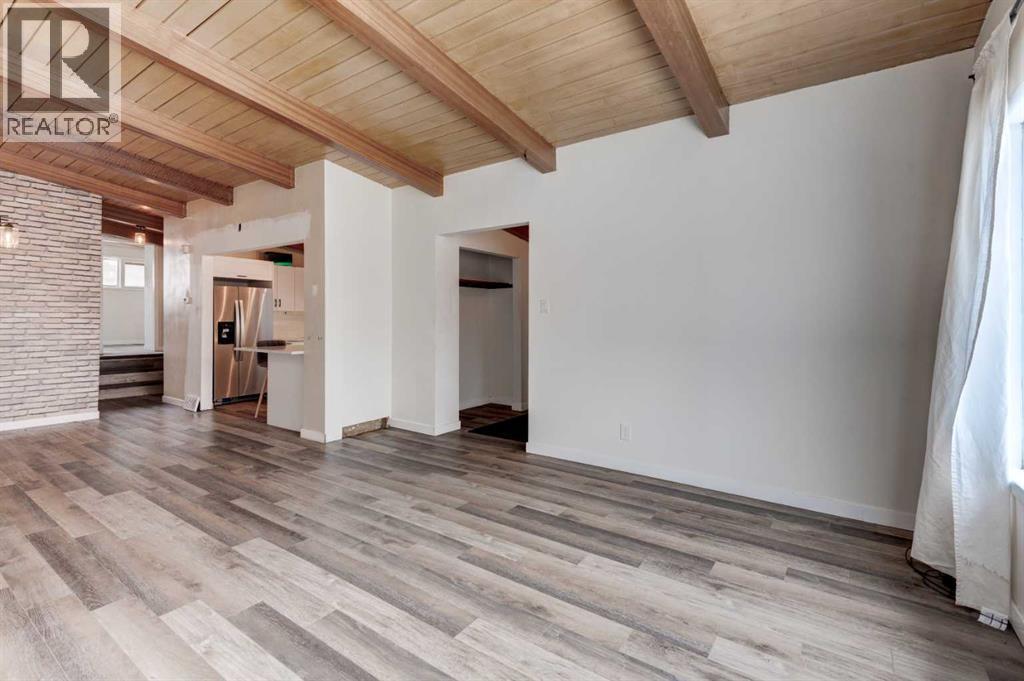 717 67 Avenue SW, Calgary, Alberta  T2V 0M4 - Photo 7 - A2299446