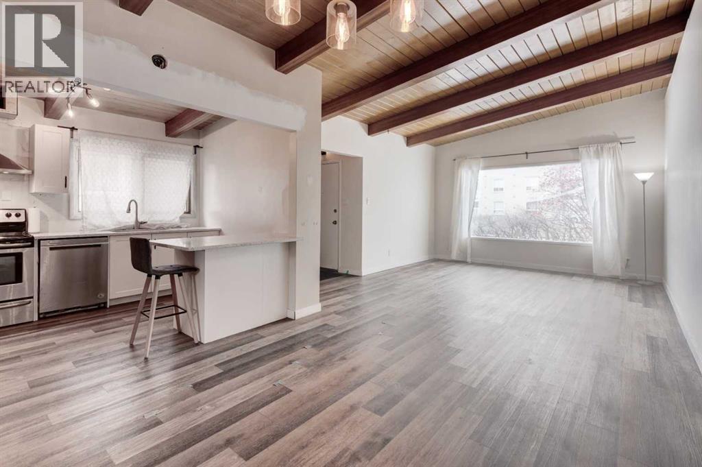 717 67 Avenue SW, Calgary, Alberta  T2V 0M4 - Photo 4 - A2299446