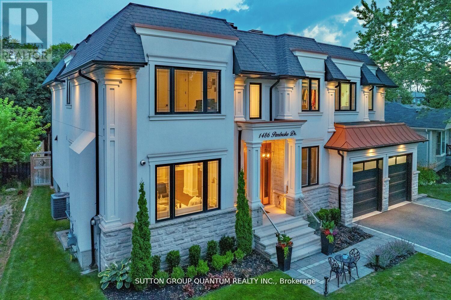1486 Pembroke Drive, Oakville, Ontario  L6H 1V8 - Photo 3 - W13057084
