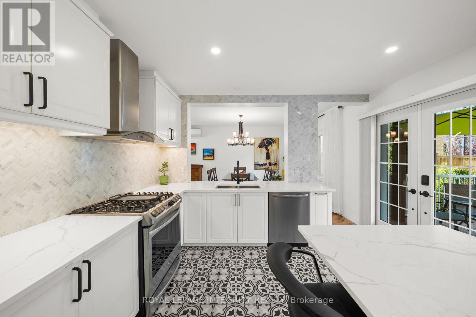 45 Goulburn Avenue, Ottawa, Ontario  K1N 8C7 - Photo 4 - X13157868