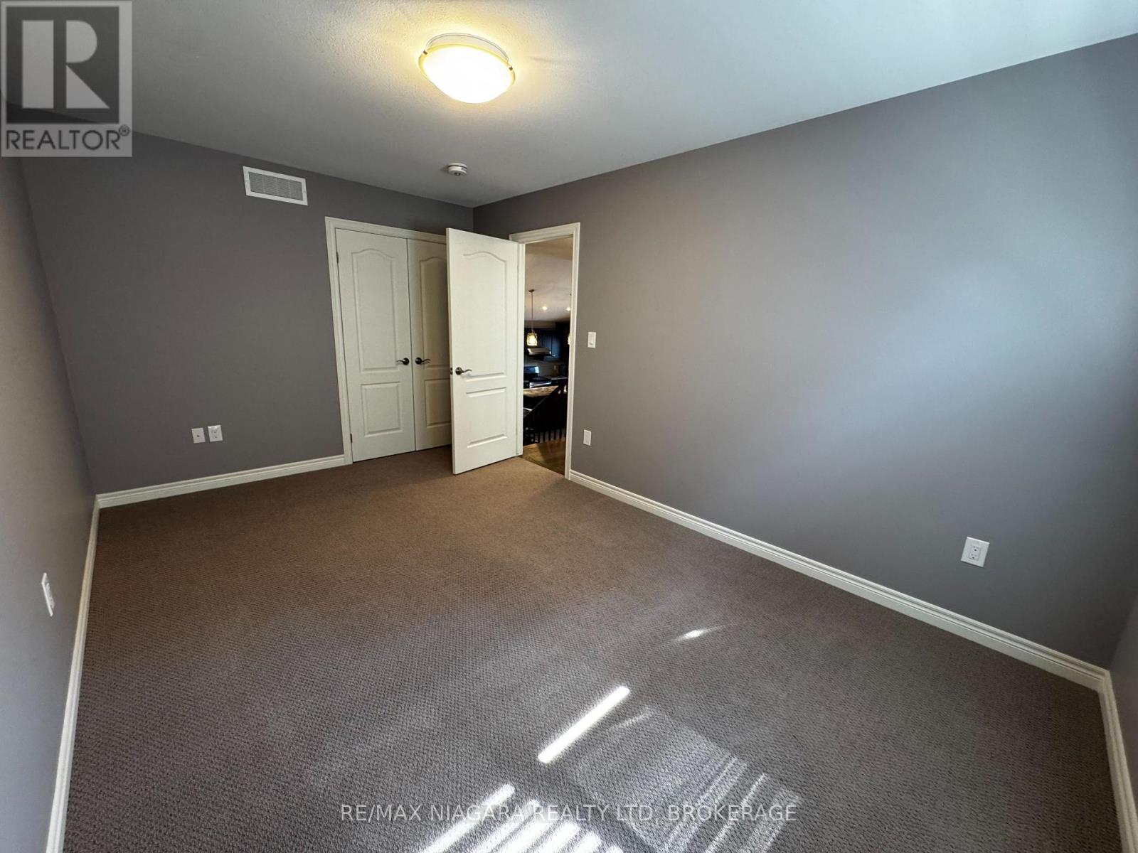 6352 Sam Lorfida Drive, Niagara Falls, Ontario  L2G 5Z3 - Photo 9 - X13157724