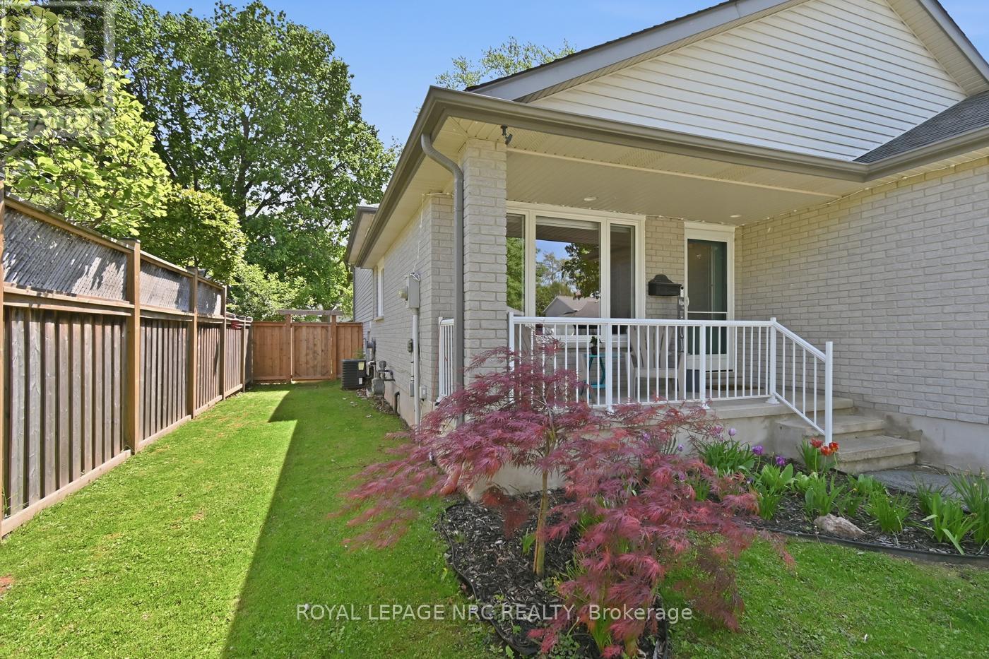 5622 Magnolia Drive, Niagara Falls, Ontario  L2H 3J4 - Photo 5 - X13157732